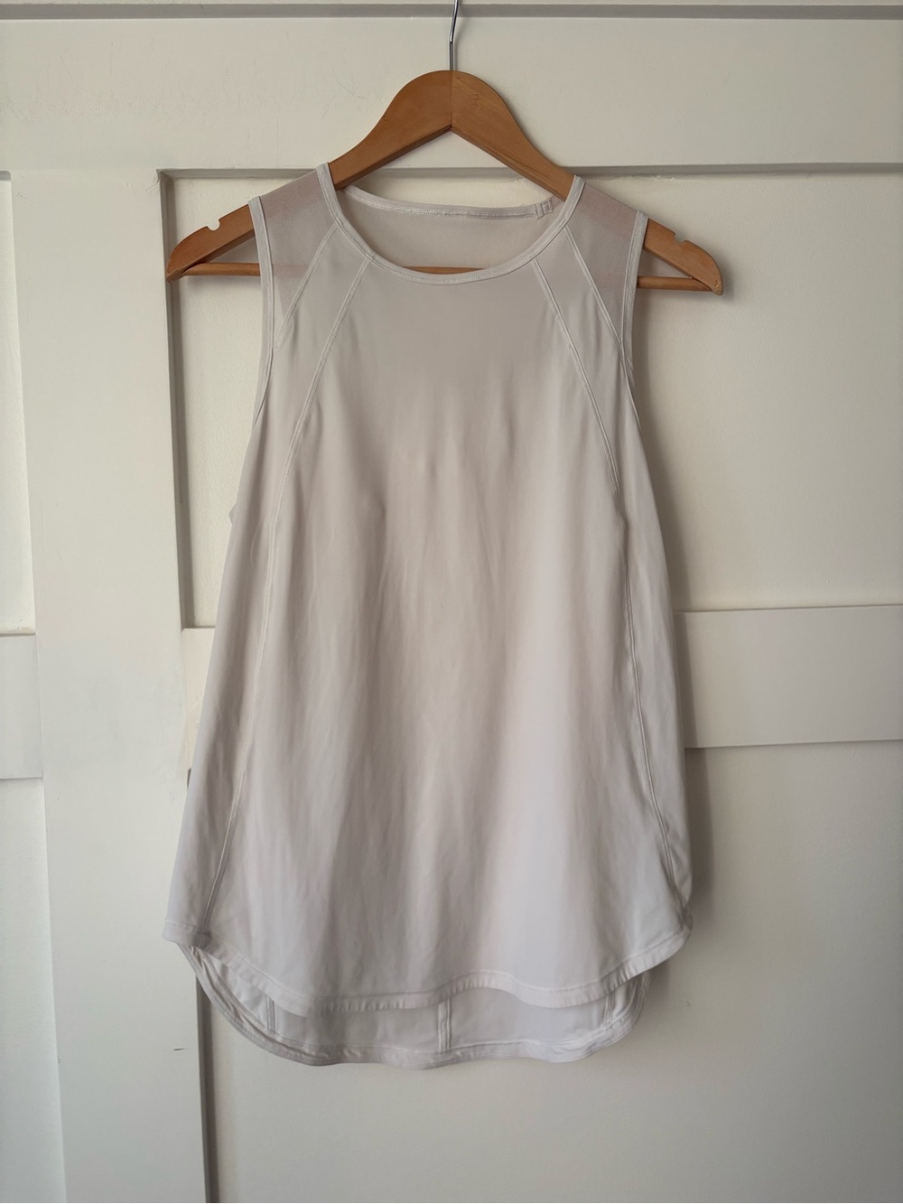 Lululemon • Sculpt Tank • Size 8 - Picture 3 of 5